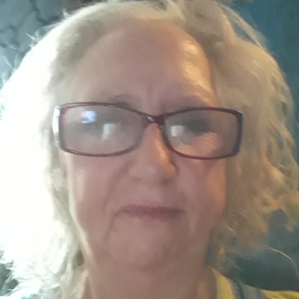 Meet your Posher, Lori